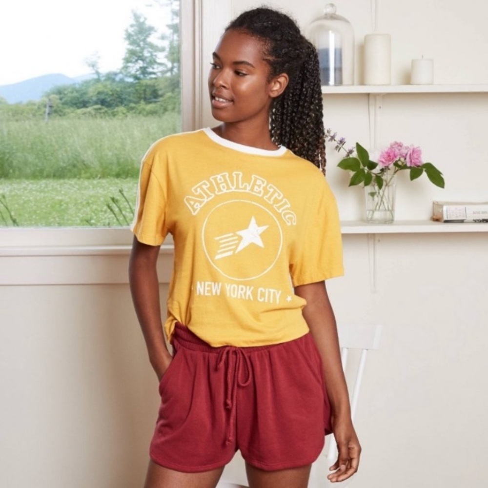 Colsie cropped mustard athletic shirt